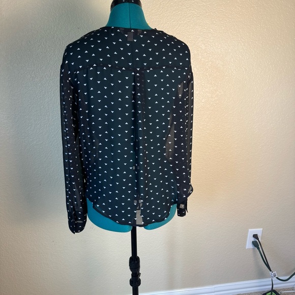 Drape front black print long sleeve Flowy blouse w peplum waist Sz Small - Picture 3 of 6